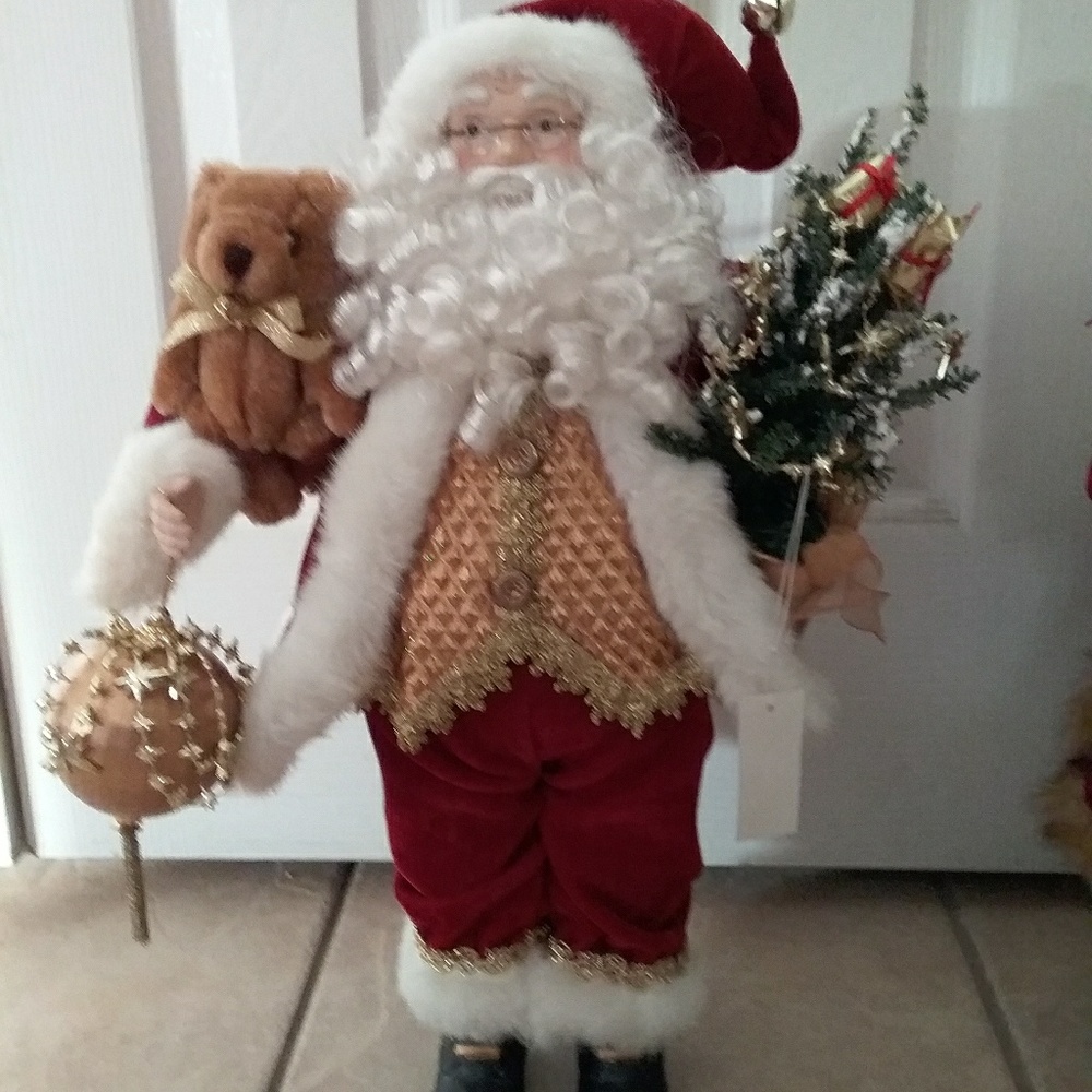 Santa statue